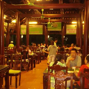 Hotel Ngoi Nha Xanh